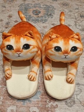 Plush Orange Cat Slip-On Slippers for Women